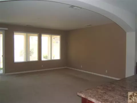 84354 Canzone Dr, Indio, CA 92203 photo 2
