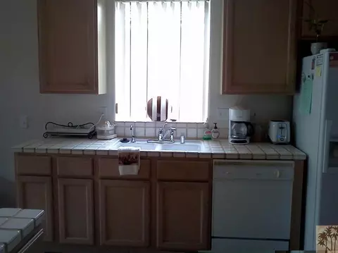 51180 Avenida Ramirez, La Quinta, CA 92253 photo 2