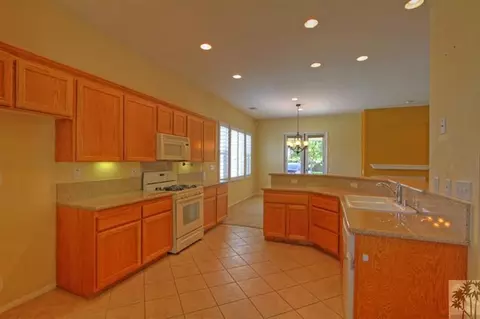 49282 Barrymore St, Indio, CA 92201 photo 2