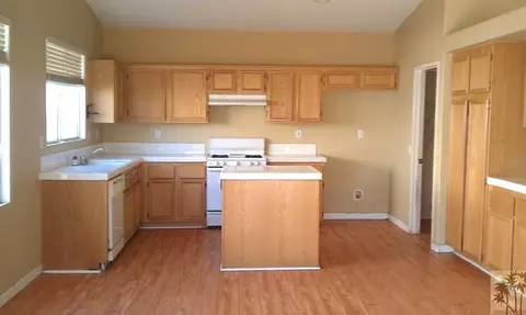 81098 King Palm Dr, Indio, CA 92201 photo 2