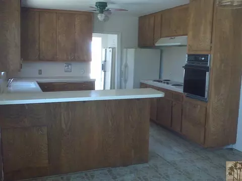 56187 Perris Ave, Yucca Valley, CA 92284 photo 2