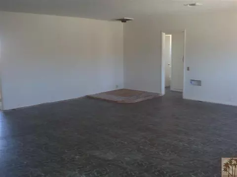 56187 Perris Ave, Yucca Valley, CA 92284 photo 4