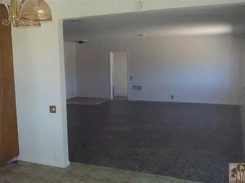 56187 Perris Ave, Yucca Valley, CA 92284 photo 3