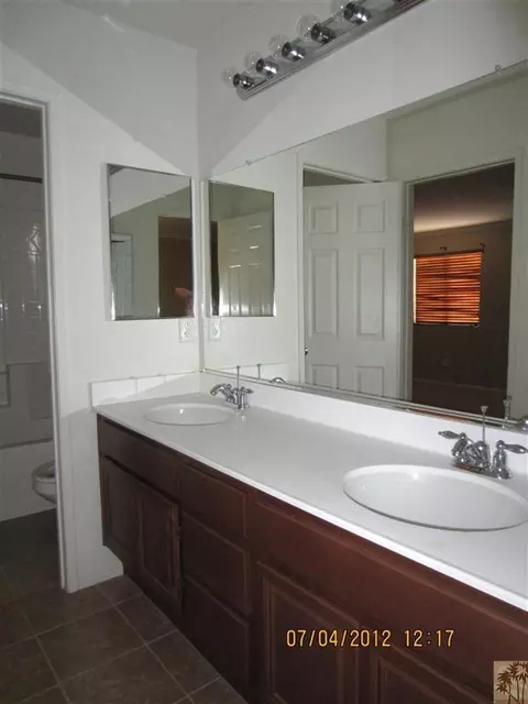 41097 Manchester St, Indio, CA 92203 photo 16