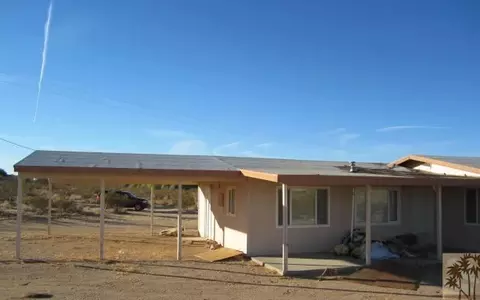 2673 Acoma Trl, Landers, CA 92285 photo 2