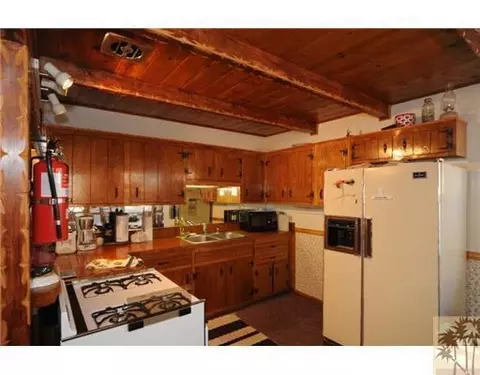 836 Ravine Rd, Big Bear City, CA 92314 photo 3