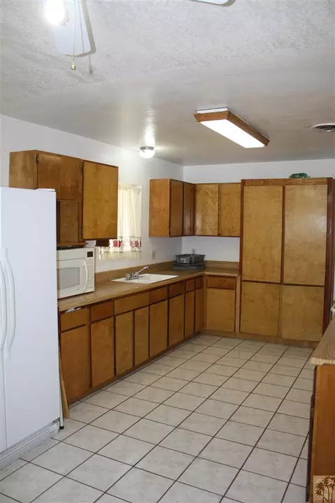 81322 Helen Ave, Indio, CA 92201 photo 4