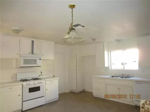 83381 Emerald Ave, Indio, CA 92201 photo 2