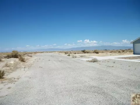 2282 Corona Ave, Salton City, CA 92274 photo 3