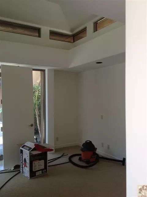 82713 Kyle Dr, Indio, CA 92203 photo 2