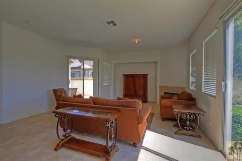 49796 Wayne St, Indio, CA 92201 photo 6