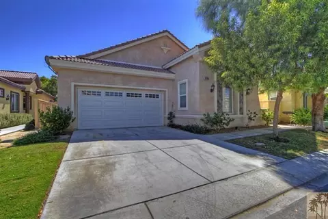 49796 Wayne St, Indio, CA 92201 photo 2