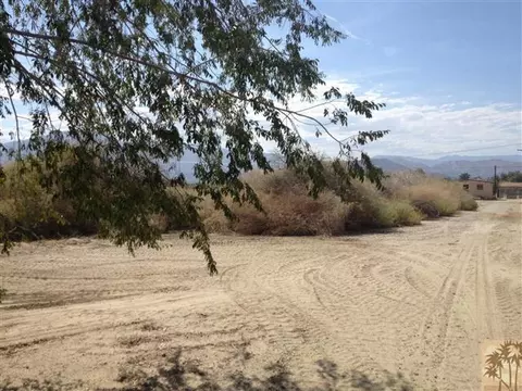 51752 Calhoun St, Indio, CA 92201 photo 9