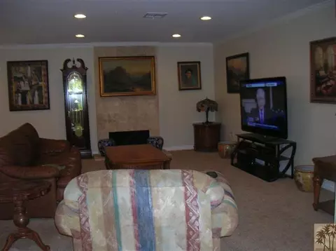 7966 Danvers St, Downey, CA 90240 photo 3