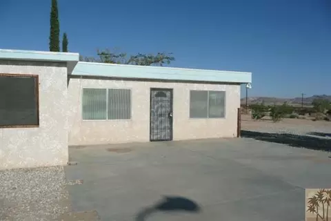 56005 University Blvd, Landers, CA 92285 photo 2