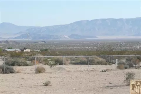 56005 University Blvd, Landers, CA 92285 photo 3