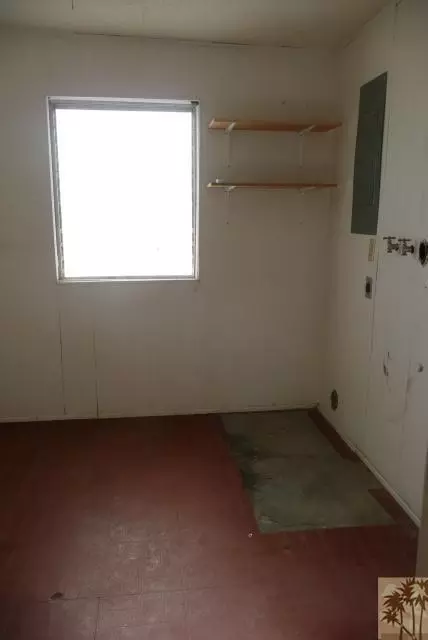56005 University Blvd, Landers, CA 92285 photo 6