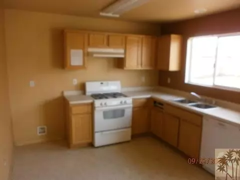 1063 Pine Ct, Brawley, CA 92227 photo 5