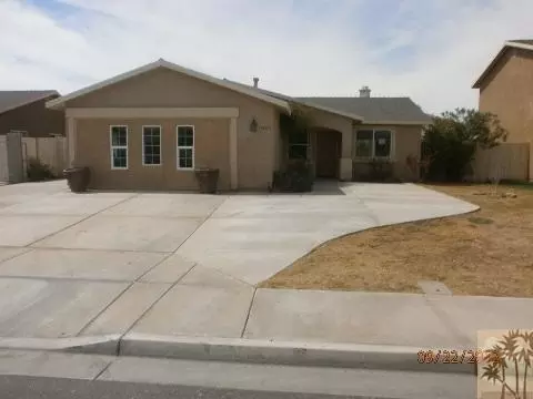 1063 Pine Ct, Brawley, CA 92227 photo 1