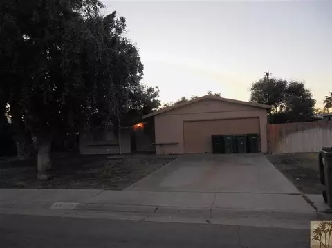 43553 Aztec St, Indio, CA 92203 photo 2