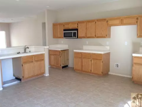 41213 Mackenzie Ln, Indio, CA 92203 photo 2