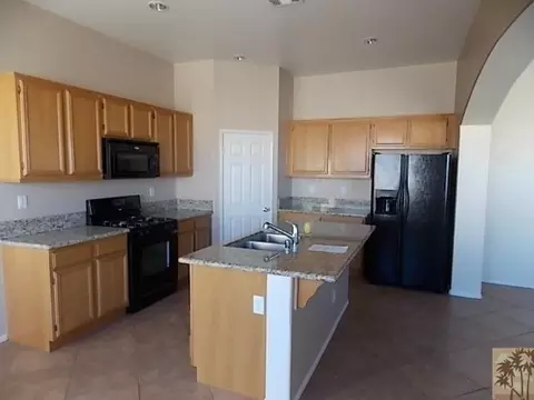 82530 Cray Mill Dr, Indio, CA 92203 photo 3