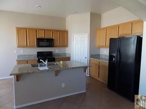 82530 Cray Mill Dr, Indio, CA 92203 photo 2
