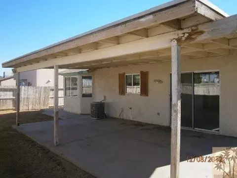 308 Yucca Dr, El Centro, CA 92243 photo 8
