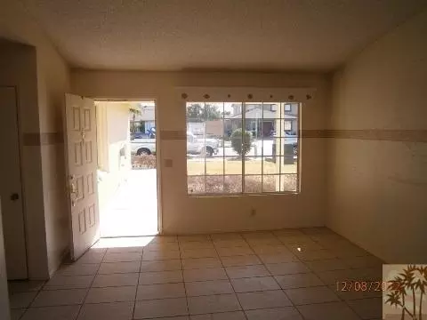 308 Yucca Dr, El Centro, CA 92243 photo 2