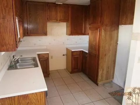308 Yucca Dr, El Centro, CA 92243 photo 4