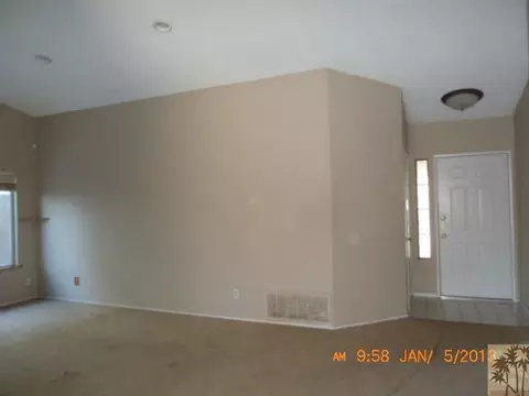 37266 Downing St, Palmdale, CA 93550 photo 2