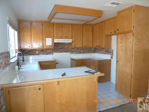37266 Downing St, Palmdale, CA 93550 photo 8