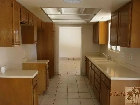 2131 W Orange Ave, El Centro, CA 92243 photo 6
