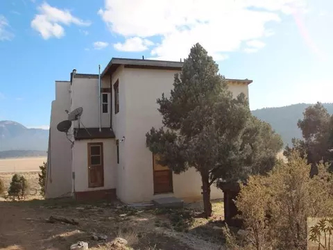 2124 Baldwin Lake Rd, Big Bear City, CA 92314 photo 4