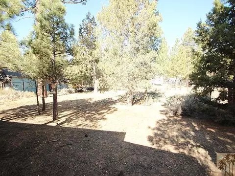 951 D Ln, Big Bear City, CA 92314 photo 9