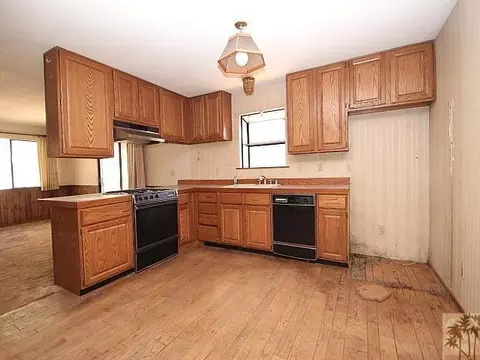 951 D Ln, Big Bear City, CA 92314 photo 5