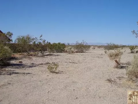 2571 Sea, Lite, CA 92274 photo 5