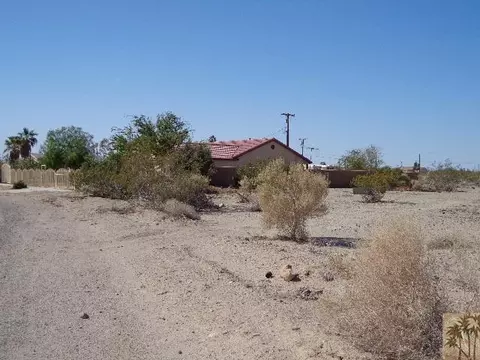 2571 Sea, Lite, CA 92274 photo 4