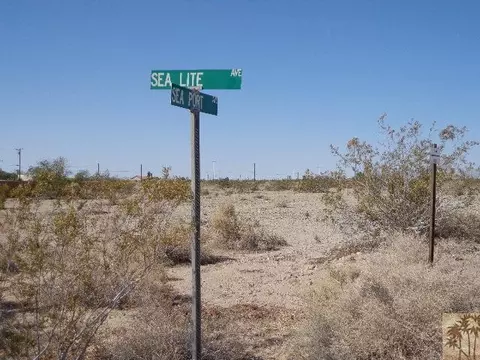 2571 Sea, Lite, CA 92274 photo 2