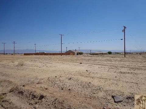 2050 Sunrise Dr, Thermal, CA 92274 photo 4