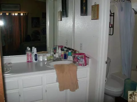 1376 Yukon Ave, Perris, CA 92571 photo 8