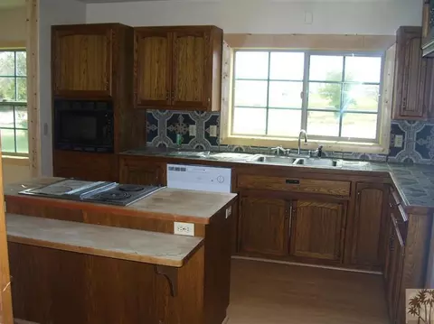 8701 Seeley Ave, Blythe, CA 92225 photo 7