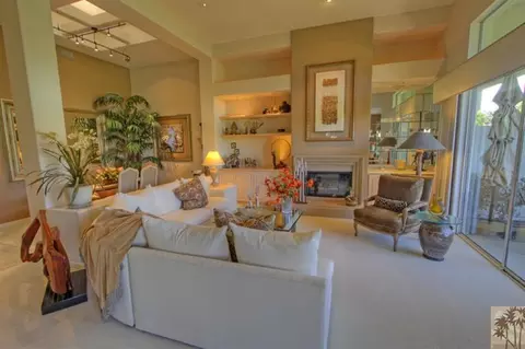 527 Desert Holly Dr, Palm Desert, CA 92211 photo 3