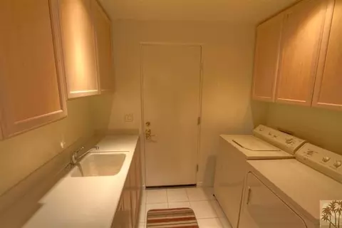 527 Desert Holly Dr, Palm Desert, CA 92211 photo 17