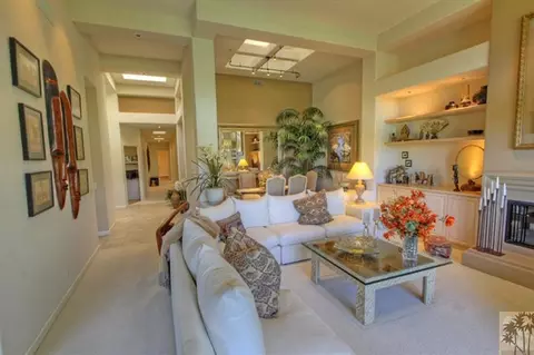 527 Desert Holly Dr, Palm Desert, CA 92211 photo 4