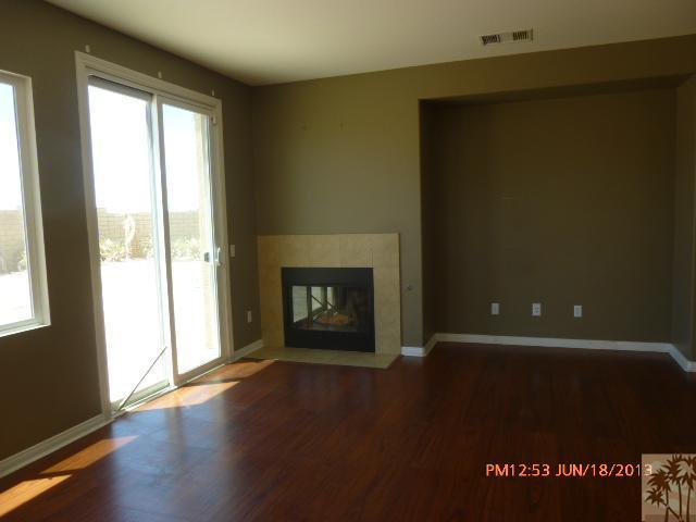36525 Dewdrop Ct, Palmdale, CA 93552 photo 2