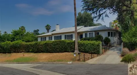 2131 Crescent Dr, Altadena, CA 91001 photo 1