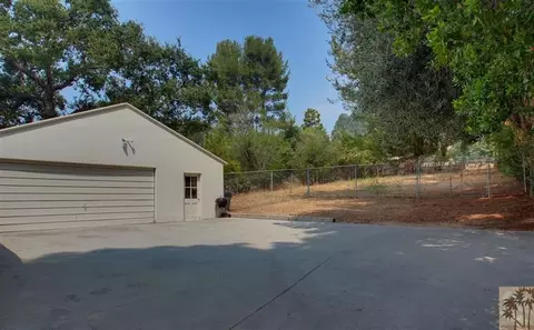 2131 Crescent Dr, Altadena, CA 91001 photo 22