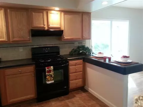 31 Diamond E Dr, Palm Desert, CA 92260 photo 1