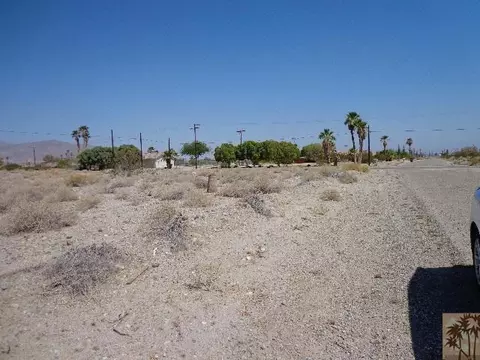 2792 Coco Ave, Salton City, CA 92274 photo 3